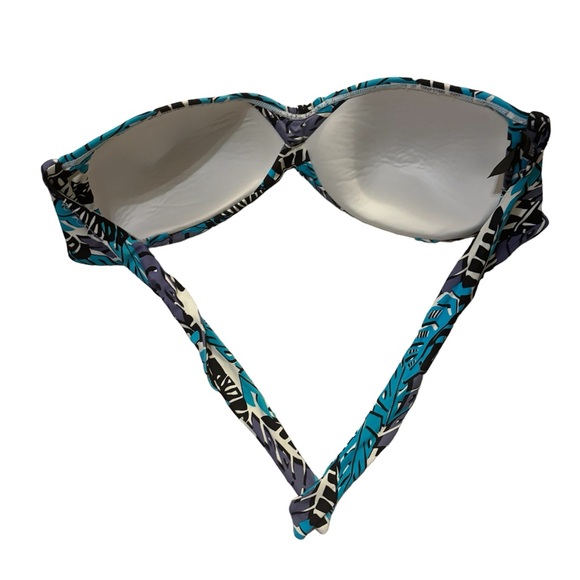 White House Black Market Size Large Bandana Bathing Suit Top in abstract pattern - Picture 3 of 3